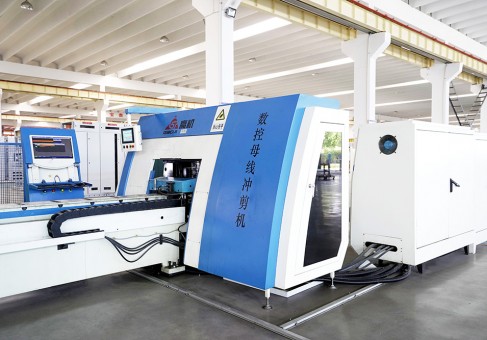 數(shù)控母線沖減機(jī)